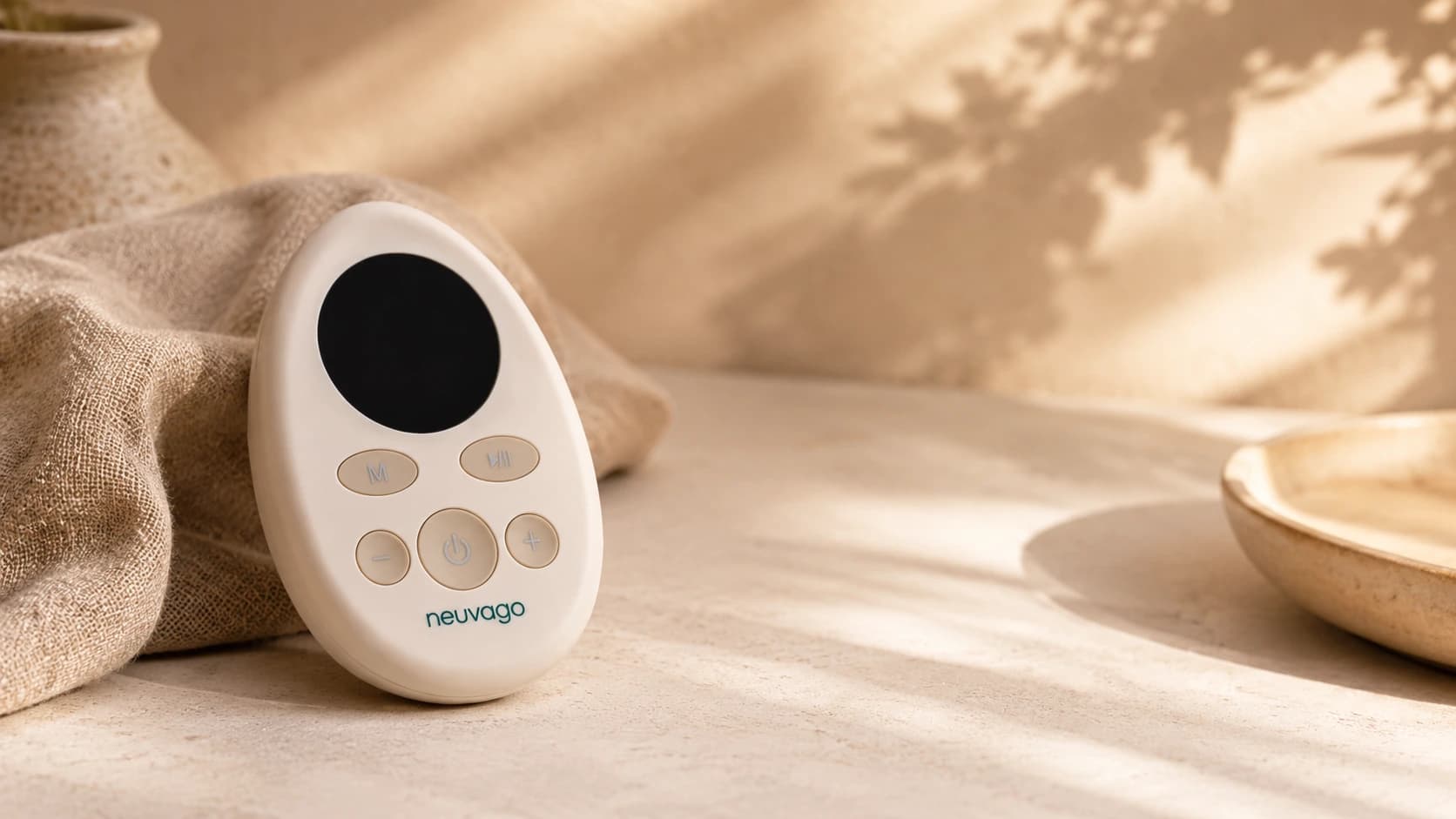 Neuvago device and guided app arranged for a calm daytime pause routine.
